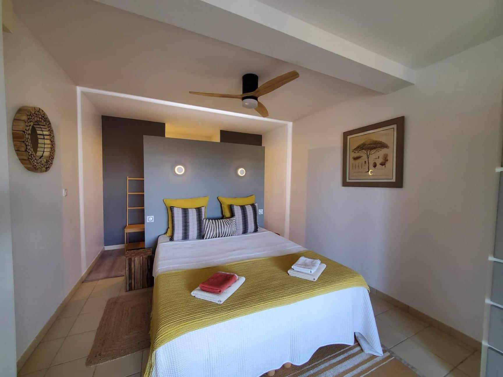 La Fontaine Au Loup Hotel Saint-Maurice-sur-Eygues ภายนอก รูปภาพ