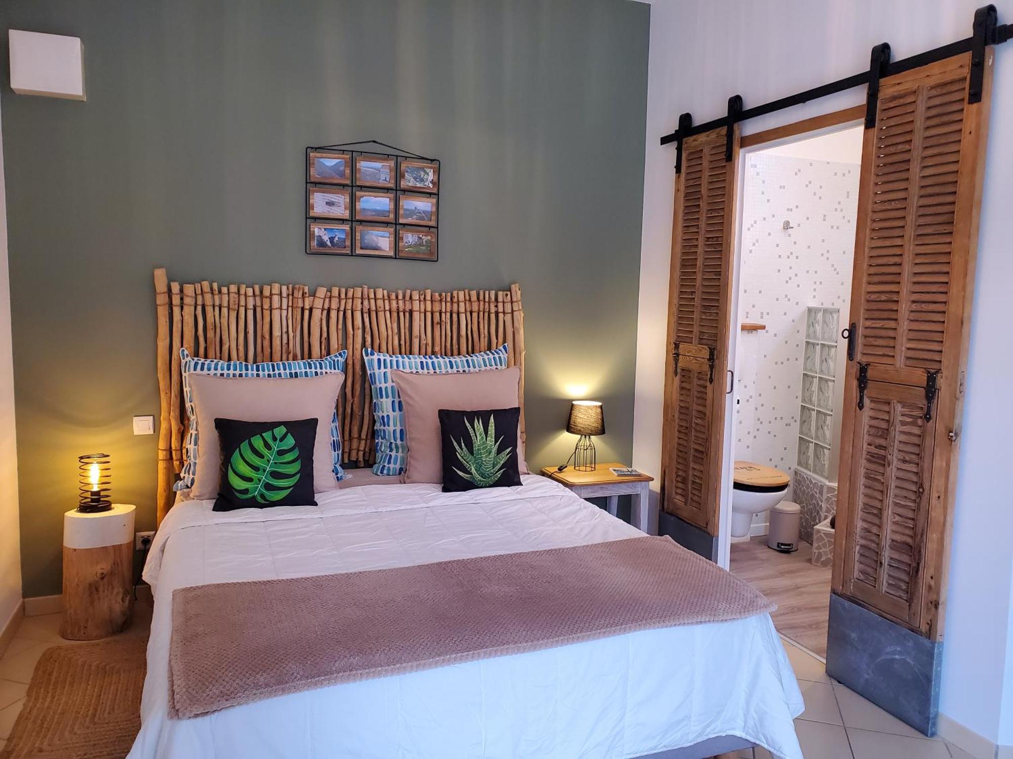 La Fontaine Au Loup Hotel Saint-Maurice-sur-Eygues ภายนอก รูปภาพ